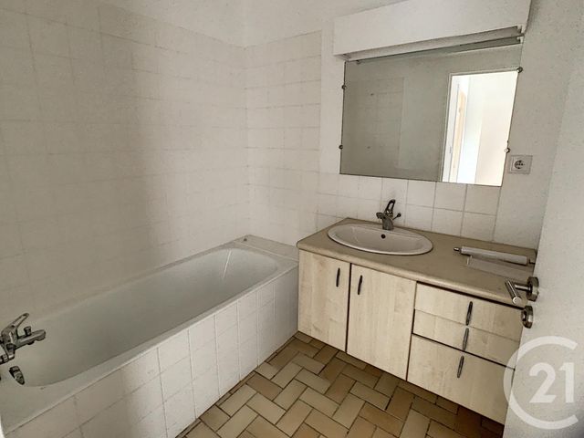 Afficher la photo en grand Appartement F3 à vendre - 3 pièces - 65.0 m2 - NANCY - 54 - LORRAINE - Century 21 Joël Pierre Immobilier