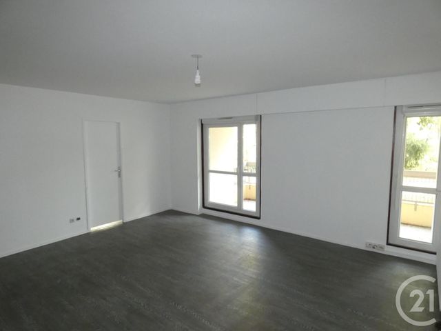 Afficher la photo en grand Appartement F4 à vendre - 4 pièces - 88.0 m2 - VILLERS LES NANCY - 54 - LORRAINE - Century 21 Joël Pierre Immobilier