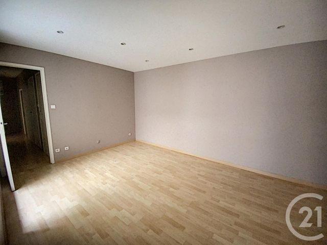 Afficher la photo en grand Appartement Loft à louer - 4 pièces - 88.5 m2 - NANCY - 54 - LORRAINE - Century 21 Joël Pierre Immobilier