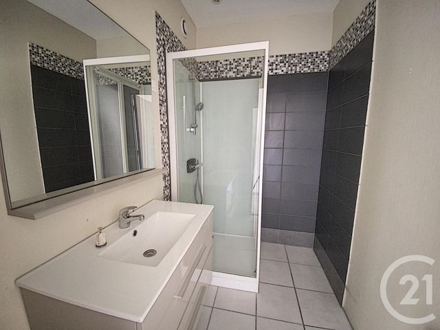 Appartement F3 à louer - 3 pièces - 60.0 m2 - NANCY - 54 - LORRAINE - Century 21 Joël Pierre Immobilier Appartement F3 à louer - 3 pièces - 60.0 m2 - NANCY - 54 - LORRAINE - Century 21 Joël Pierre Immobilier