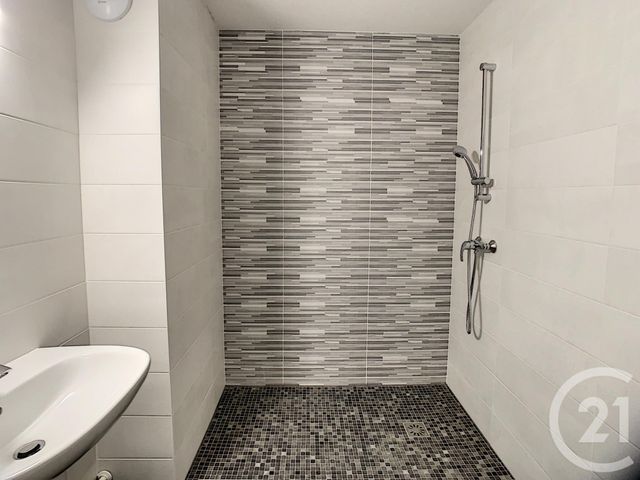 Afficher la photo en grand Appartement F3 à louer - 3 pièces - 90.4 m2 - VILLERS LES NANCY - 54 - LORRAINE - Century 21 Joël Pierre Immobilier