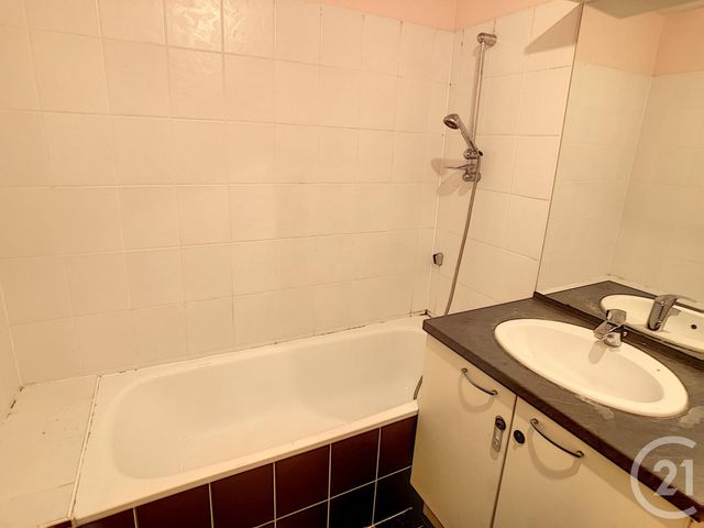 Afficher la photo en grand Appartement F3 à vendre - 3 pièces - 73.43 m2 - JARVILLE LA MALGRANGE - 54 - LORRAINE - Century 21 Joël Pierre Immobilier