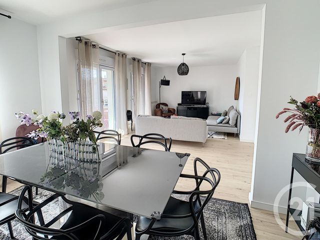 Afficher la photo en grand Appartement F4 à louer - 4 pièces - 94.0 m2 - NANCY - 54 - LORRAINE - Century 21 Joël Pierre Immobilier