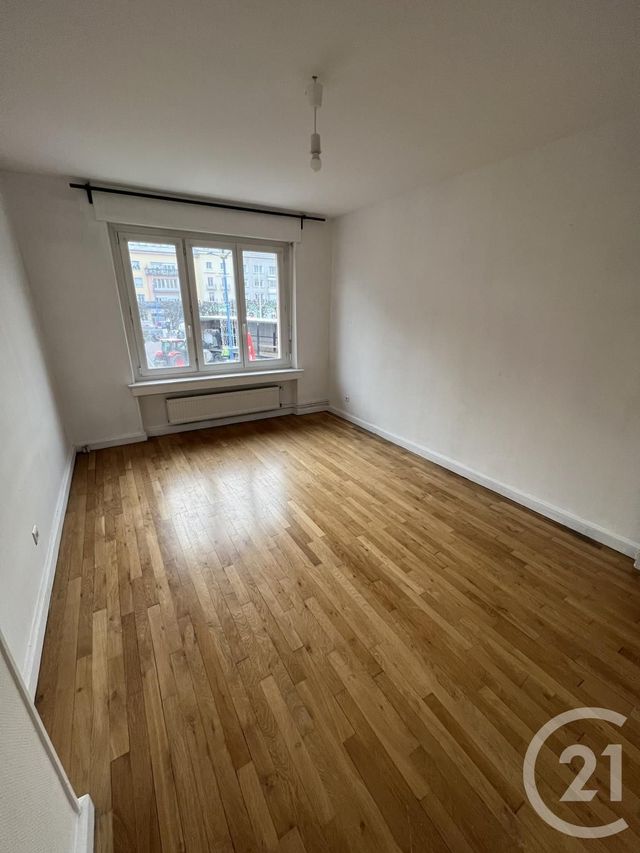 Appartement F2 à louer CHARMES