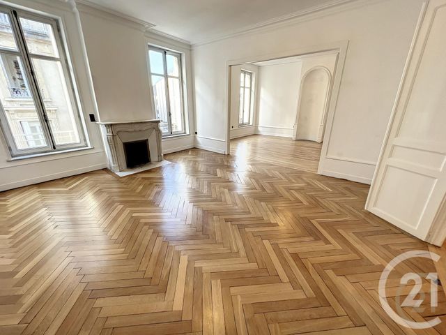 Appartement F6 à vendre - 6 pièces - 175.78 m2 - NANCY - 54 - LORRAINE - Century 21 Joël Pierre Immobilier