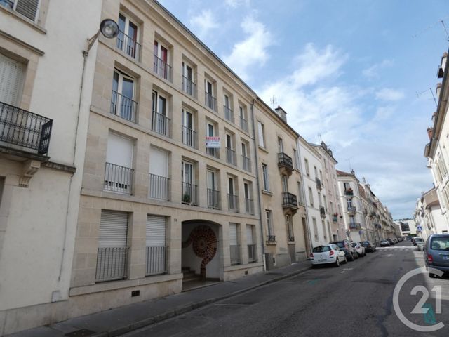 Appartement F1 à louer - 1 pièce - 27.6 m2 - NANCY - 54 - LORRAINE - Century 21 Joël Pierre Immobilier