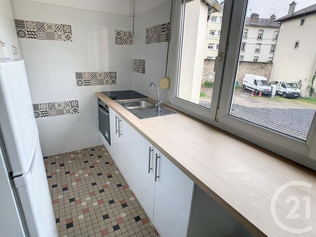 Appartement F1 à louer - 1 pièce - 33.5 m2 - NANCY - 54 - LORRAINE - Century 21 Joël Pierre Immobilier