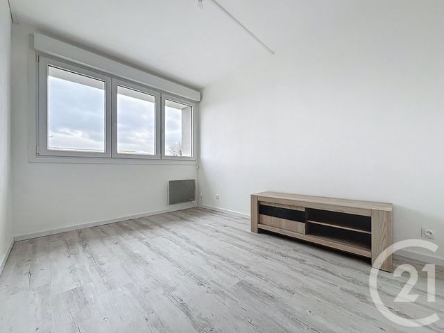 Appartement F1 bis à louer - 2 pièces - 40.37 m2 - VANDOEUVRE LES NANCY - 54 - LORRAINE - Century 21 Joël Pierre Immobilier