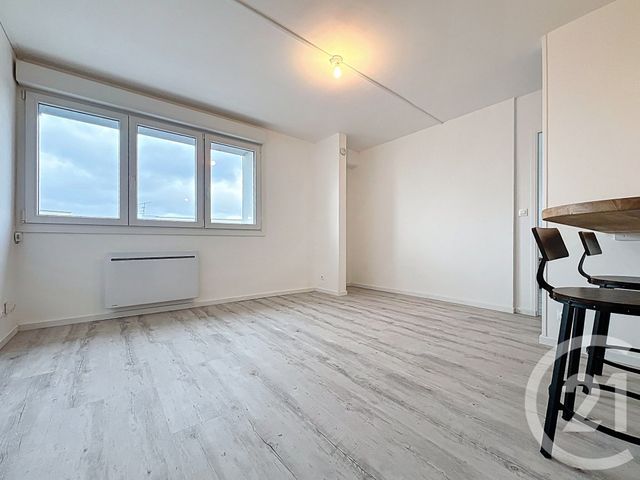 Appartement F1 bis à louer - 2 pièces - 40.37 m2 - VANDOEUVRE LES NANCY - 54 - LORRAINE - Century 21 Joël Pierre Immobilier