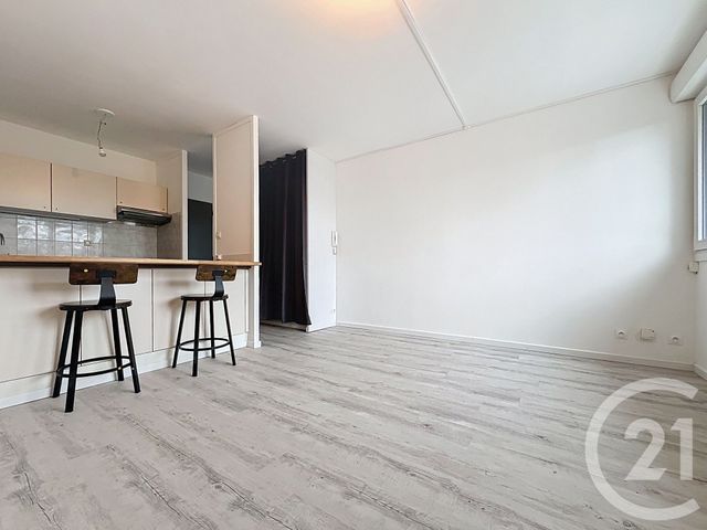 Appartement F1 bis à louer - 2 pièces - 40.37 m2 - VANDOEUVRE LES NANCY - 54 - LORRAINE - Century 21 Joël Pierre Immobilier