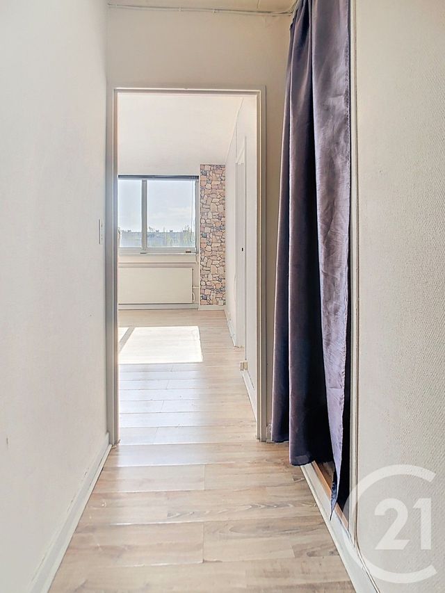 Afficher la photo en grand Appartement F2 à louer - 2 pièces - 50.57 m2 - VANDOEUVRE LES NANCY - 54 - LORRAINE - Century 21 Joël Pierre Immobilier