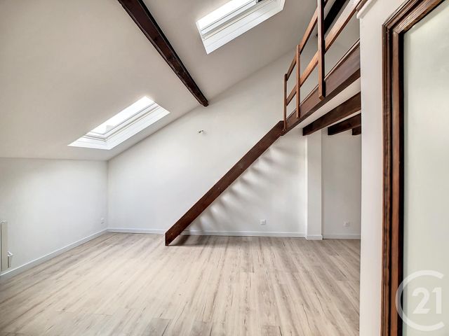 Appartement Duplex à louer - 2 pièces - 29.48 m2 - NANCY - 54 - LORRAINE - Century 21 Joël Pierre Immobilier