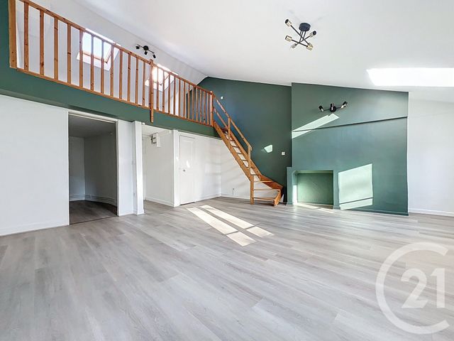 Appartement Duplex à louer - 2 pièces - 43.22 m2 - NANCY - 54 - LORRAINE - Century 21 Joël Pierre Immobilier