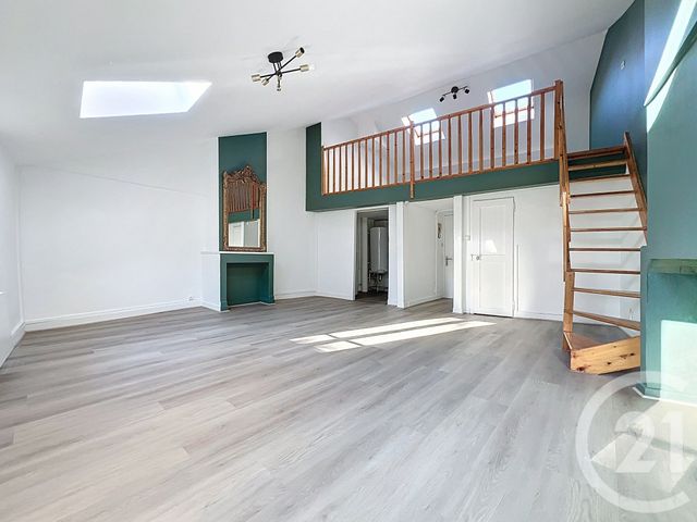 Appartement Duplex à louer - 2 pièces - 43.22 m2 - NANCY - 54 - LORRAINE - Century 21 Joël Pierre Immobilier