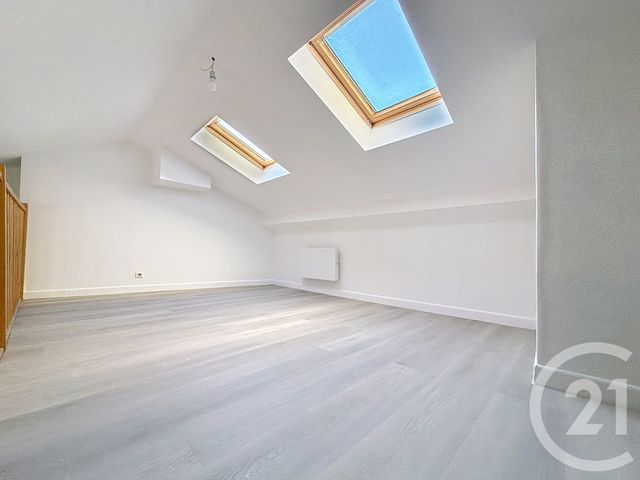 Appartement Duplex à louer - 2 pièces - 43.22 m2 - NANCY - 54 - LORRAINE - Century 21 Joël Pierre Immobilier