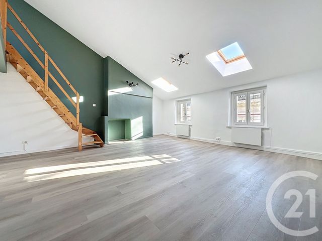 Appartement Duplex à louer - 2 pièces - 43.22 m2 - NANCY - 54 - LORRAINE - Century 21 Joël Pierre Immobilier