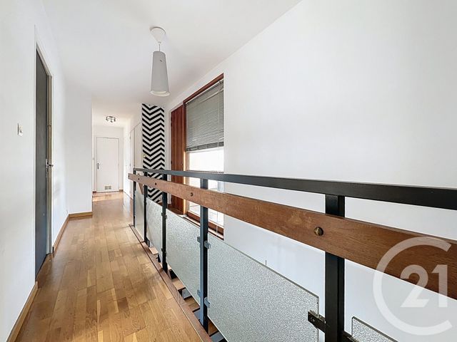 Appartement F6 à louer - 6 pièces - 135.78 m2 - VANDOEUVRE LES NANCY - 54 - LORRAINE - Century 21 Joël Pierre Immobilier
