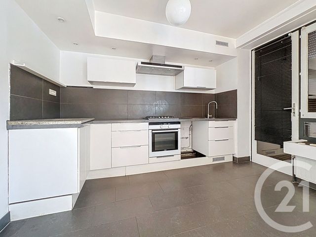 Appartement F6 à louer - 6 pièces - 135.78 m2 - VANDOEUVRE LES NANCY - 54 - LORRAINE - Century 21 Joël Pierre Immobilier