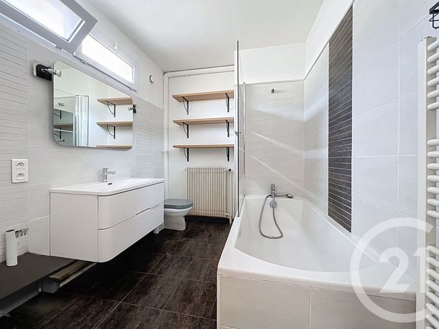 Appartement F6 à louer - 6 pièces - 135.78 m2 - VANDOEUVRE LES NANCY - 54 - LORRAINE - Century 21 Joël Pierre Immobilier