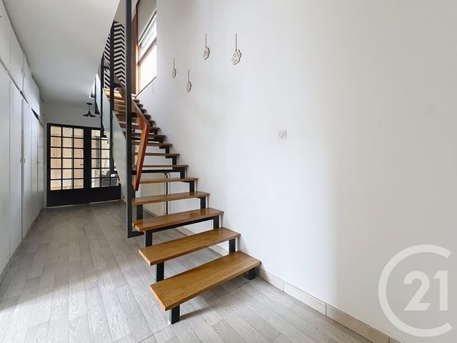 Appartement F6 à louer - 6 pièces - 135.78 m2 - VANDOEUVRE LES NANCY - 54 - LORRAINE - Century 21 Joël Pierre Immobilier