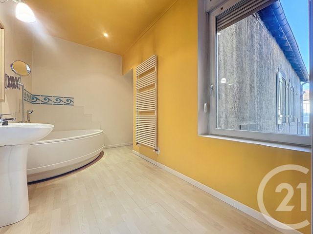 Appartement F3 à louer - 2 pièces - 66.0 m2 - NANCY - 54 - LORRAINE - Century 21 Joël Pierre Immobilier