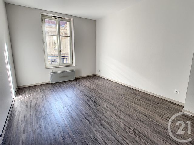 Appartement Duplex à louer - 2 pièces - 48.24 m2 - NANCY - 54 - LORRAINE - Century 21 Joël Pierre Immobilier