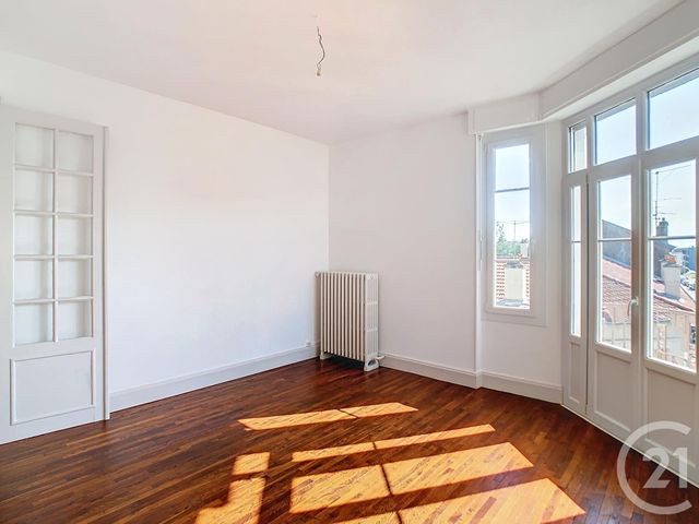 Appartement F3 à louer - 3 pièces - 66.89 m2 - NANCY - 54 - LORRAINE - Century 21 Joël Pierre Immobilier