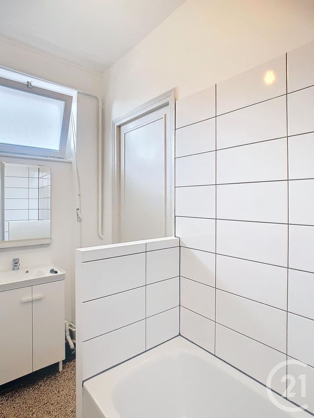 Appartement F3 à louer - 3 pièces - 66.89 m2 - NANCY - 54 - LORRAINE - Century 21 Joël Pierre Immobilier