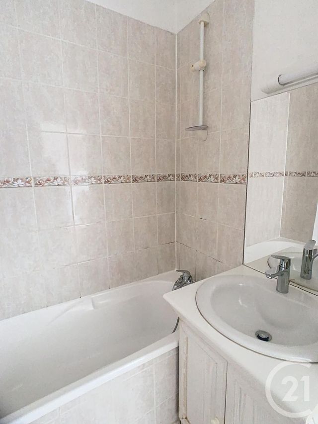 Appartement F2 à louer - 2 pièces - 37.6 m2 - NANCY - 54 - LORRAINE - Century 21 Joël Pierre Immobilier