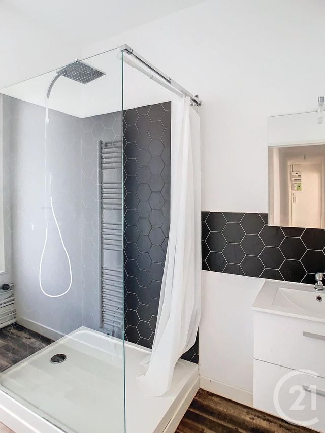 Appartement F5 à louer - 5 pièces - 94.82 m2 - NANCY - 54 - LORRAINE - Century 21 Joël Pierre Immobilier