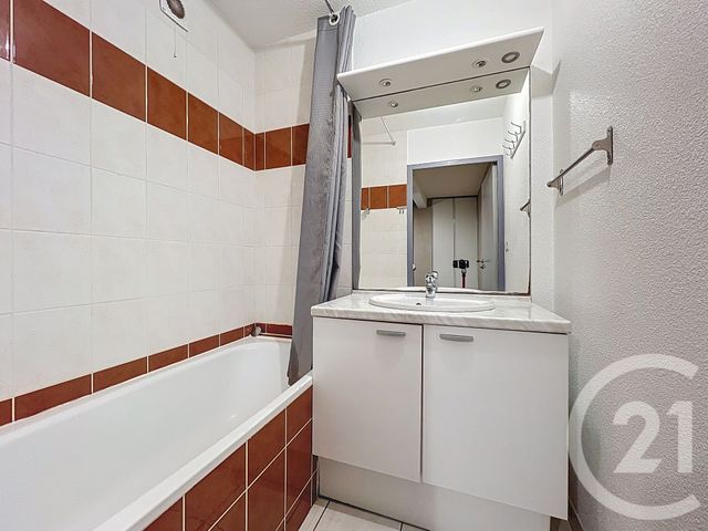 Appartement F2 à louer - 2 pièces - 34.6 m2 - NANCY - 54 - LORRAINE - Century 21 Joël Pierre Immobilier