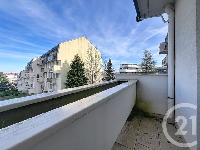 Appartement F4 à louer - 4 pièces - 80.37 m2 - VILLERS LES NANCY - 54 - LORRAINE - Century 21 Joël Pierre Immobilier
