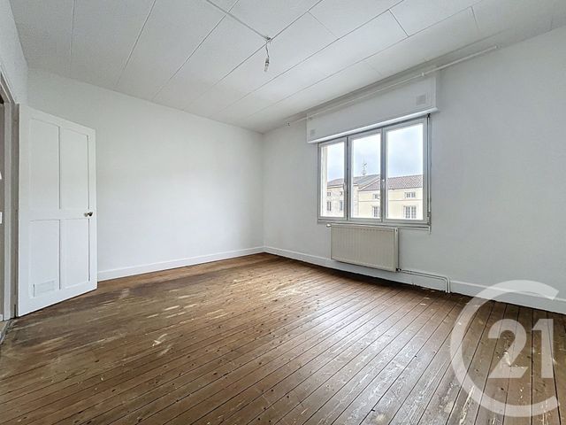 Appartement Triplex à louer - 4 pièces - 82.4 m2 - NANCY - 54 - LORRAINE - Century 21 Joël Pierre Immobilier