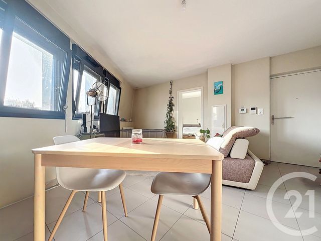 Appartement F2 à louer - 2 pièces - 43.0 m2 - VANDOEUVRE LES NANCY - 54 - LORRAINE - Century 21 Joël Pierre Immobilier