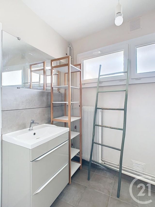 Appartement F2 à louer - 2 pièces - 41.67 m2 - NANCY - 54 - LORRAINE - Century 21 Joël Pierre Immobilier