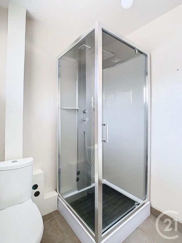 Appartement F2 à louer - 2 pièces - 41.67 m2 - NANCY - 54 - LORRAINE - Century 21 Joël Pierre Immobilier