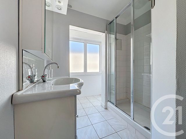 Appartement F3 à louer - 3 pièces - 58.01 m2 - NANCY - 54 - LORRAINE - Century 21 Joël Pierre Immobilier