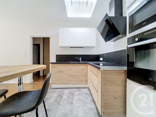 Appartement F2 à louer - 2 pièces - 48.96 m2 - NANCY - 54 - LORRAINE - Century 21 Joël Pierre Immobilier