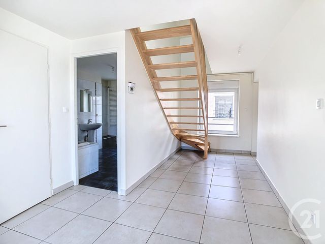 Appartement F3 à louer - 3 pièces - 75.19 m2 - CHAMPIGNEULLES - 54 - LORRAINE - Century 21 Joël Pierre Immobilier