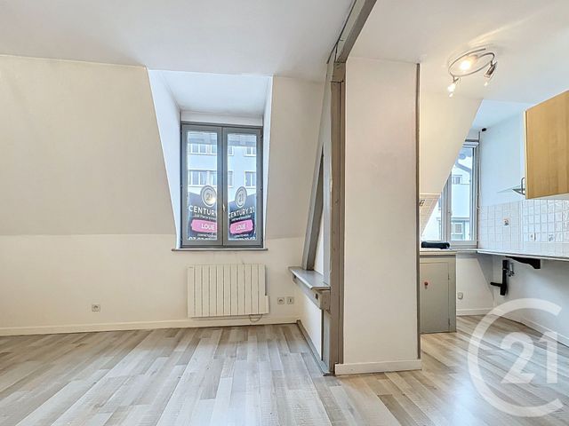 Appartement Duplex à louer - 2 pièces - 24.68 m2 - NANCY - 54 - LORRAINE - Century 21 Joël Pierre Immobilier