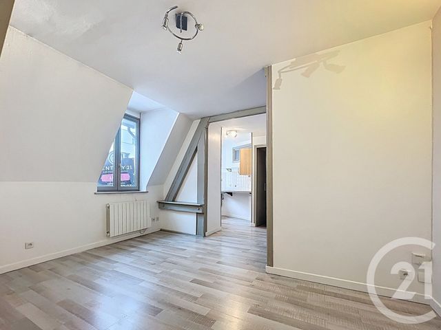 Appartement Duplex à louer - 2 pièces - 24.68 m2 - NANCY - 54 - LORRAINE - Century 21 Joël Pierre Immobilier