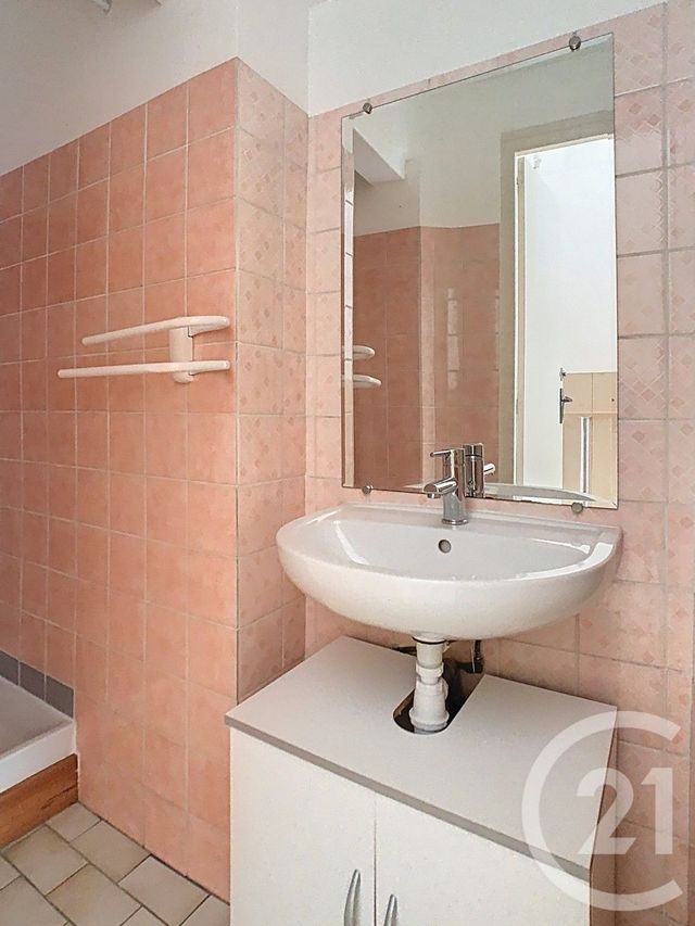 Appartement F2 à louer - 2 pièces - 33.55 m2 - NANCY - 54 - LORRAINE - Century 21 Joël Pierre Immobilier
