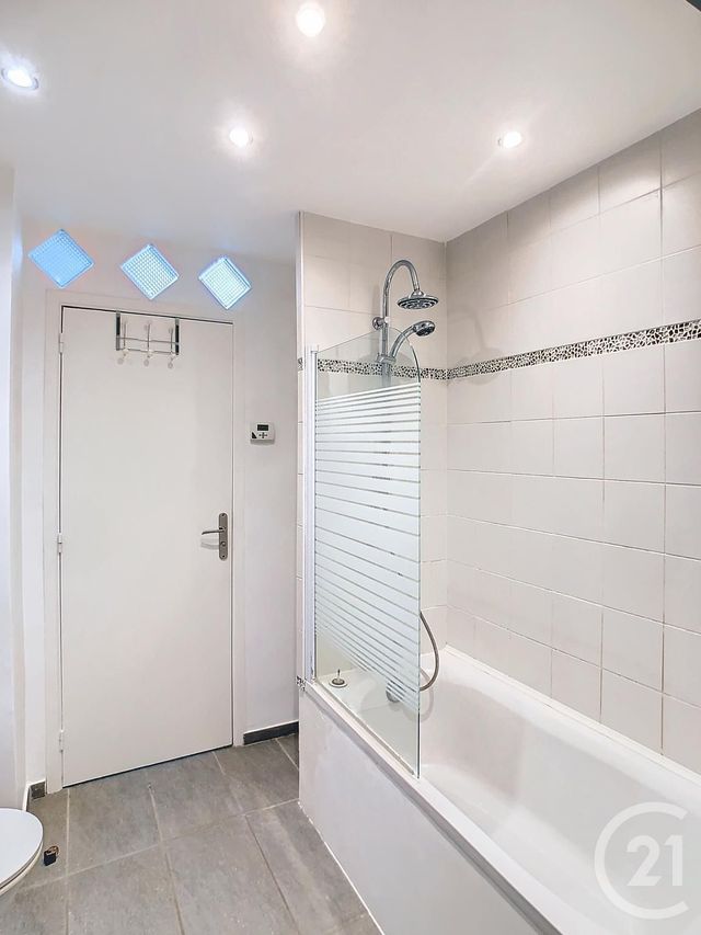 Appartement F2 à louer - 2 pièces - 59.75 m2 - NANCY - 54 - LORRAINE - Century 21 Joël Pierre Immobilier