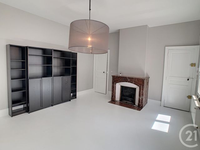 Appartement F2 à louer - 2 pièces - 57.5 m2 - NANCY - 54 - LORRAINE - Century 21 Joël Pierre Immobilier