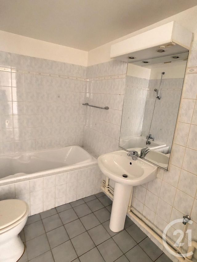 Appartement F2 à louer - 2 pièces - 49.31 m2 - NANCY - 54 - LORRAINE - Century 21 Joël Pierre Immobilier