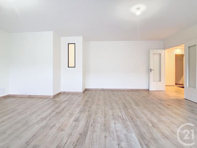 Appartement F3 à louer - 3 pièces - 94.95 m2 - NANCY - 54 - LORRAINE - Century 21 Joël Pierre Immobilier