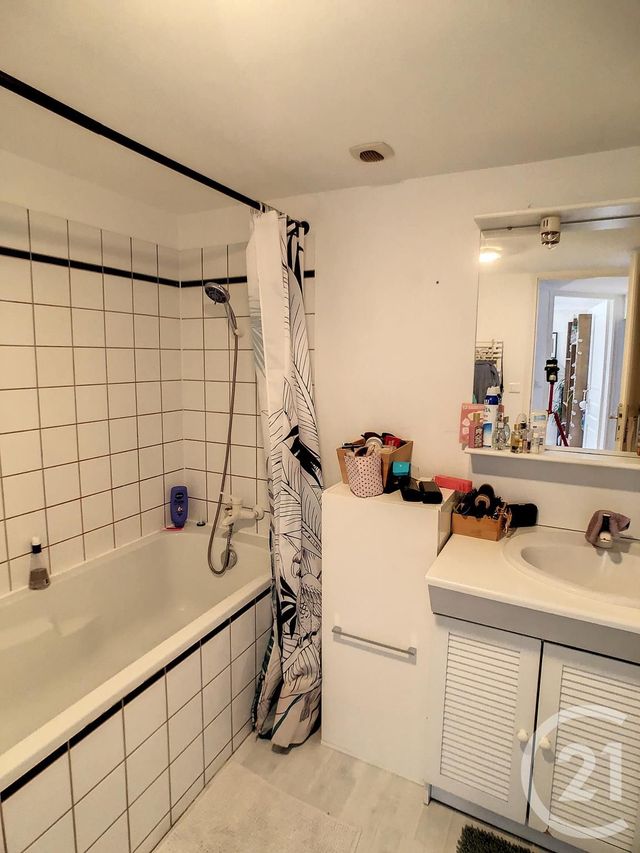 Appartement F2 à louer - 2 pièces - 56.0 m2 - NANCY - 54 - LORRAINE - Century 21 Joël Pierre Immobilier