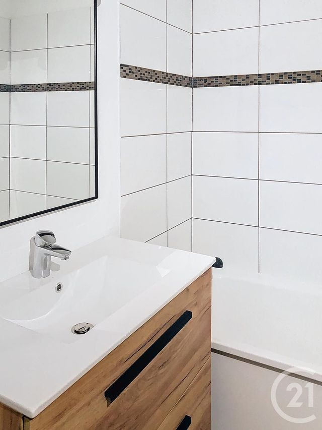 Appartement F1 à louer - 1 pièce - 28.12 m2 - NANCY - 54 - LORRAINE - Century 21 Joël Pierre Immobilier