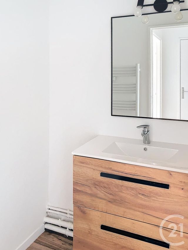 Appartement F1 à louer - 1 pièce - 28.12 m2 - NANCY - 54 - LORRAINE - Century 21 Joël Pierre Immobilier
