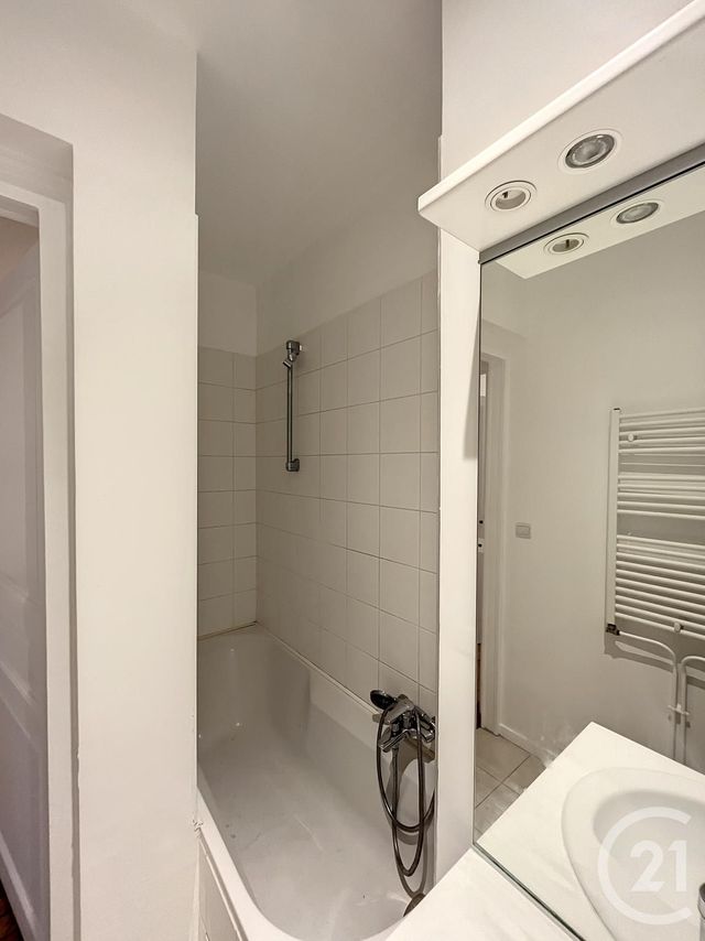 Appartement F2 à louer - 2 pièces - 47.25 m2 - NANCY - 54 - LORRAINE - Century 21 Joël Pierre Immobilier